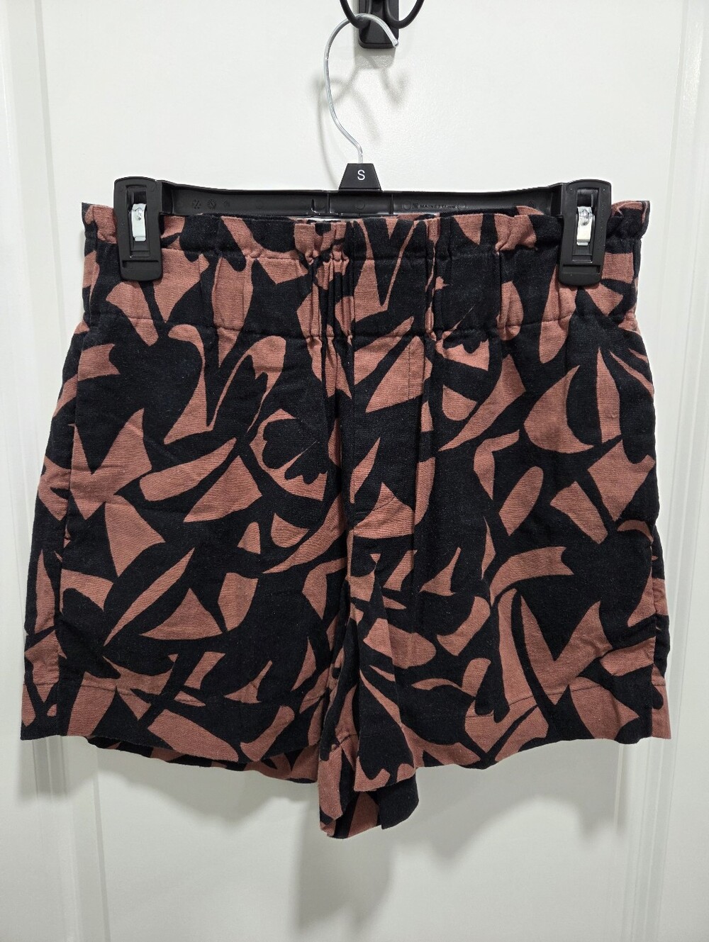 A New Day Linen Blend Paperbag Shorts Abstract Print Black Rust Size S